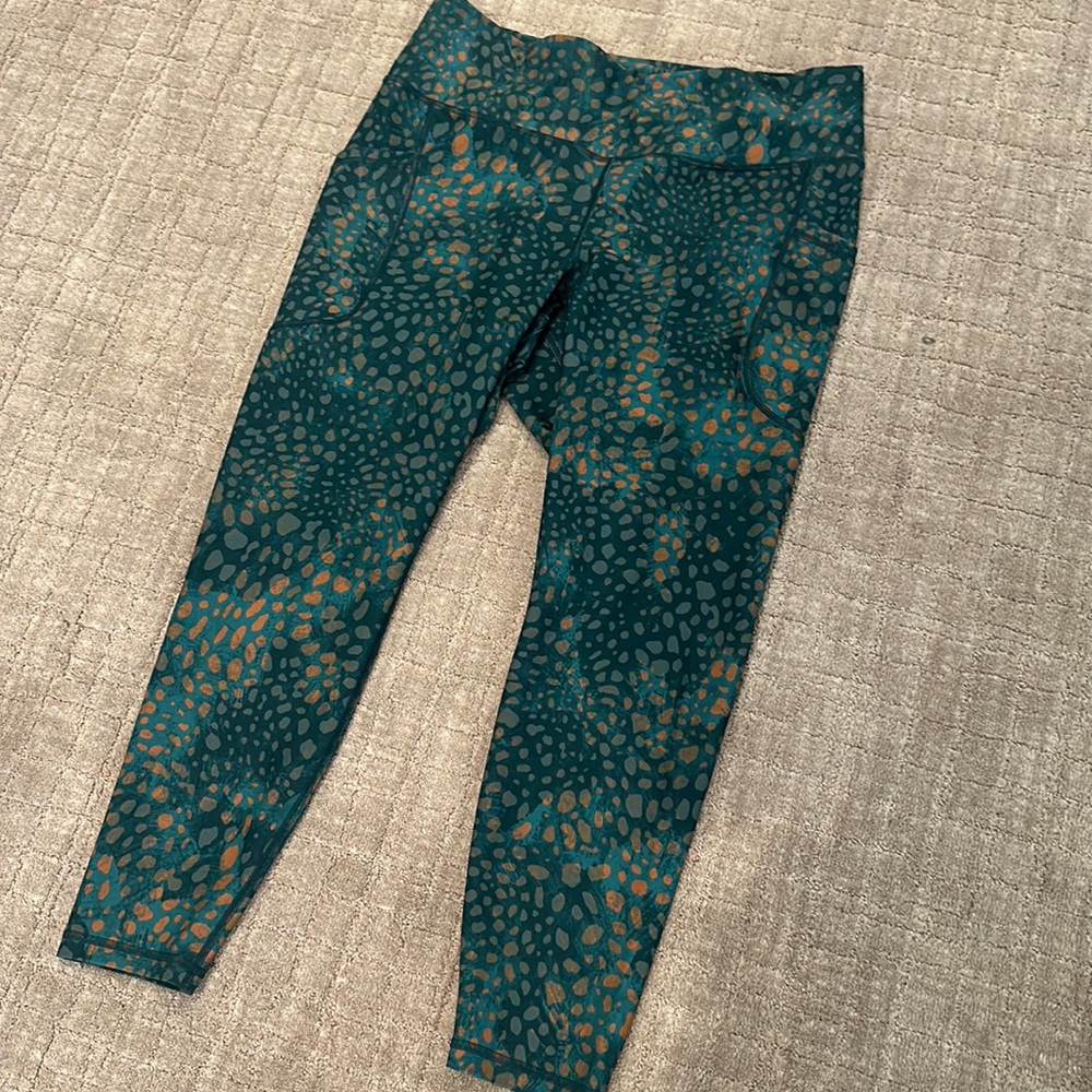 Old Navy Green and Orange Leggings Comfortable Athletic Wear